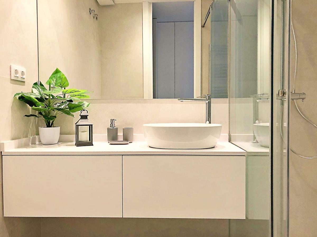 Exclusivo Y Luminoso Piso En El Parque Del Retiro Appartement Madrid Buitenkant foto